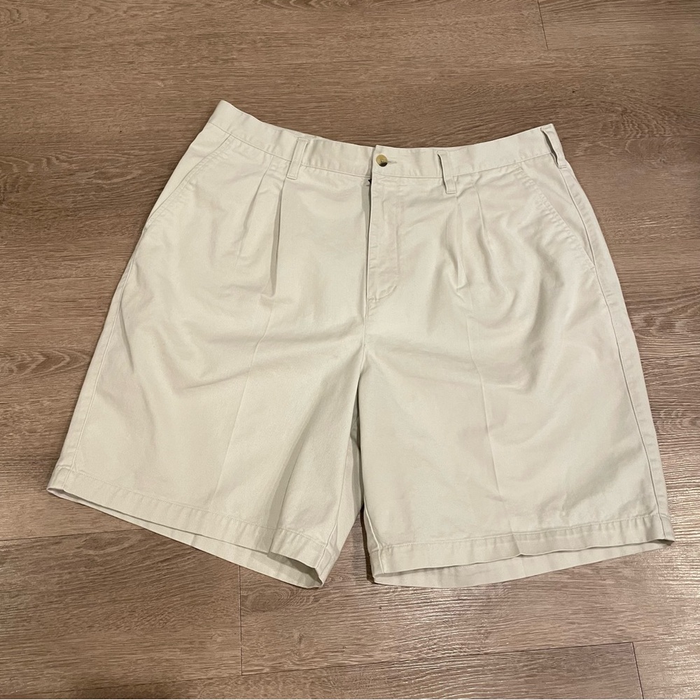 Knightsbridge shorts tan sz 38